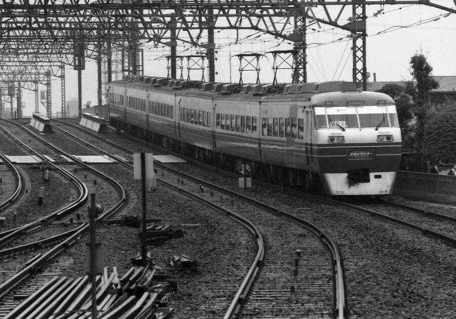Original AE series Skyliner train at Keisei Ueno in 1989