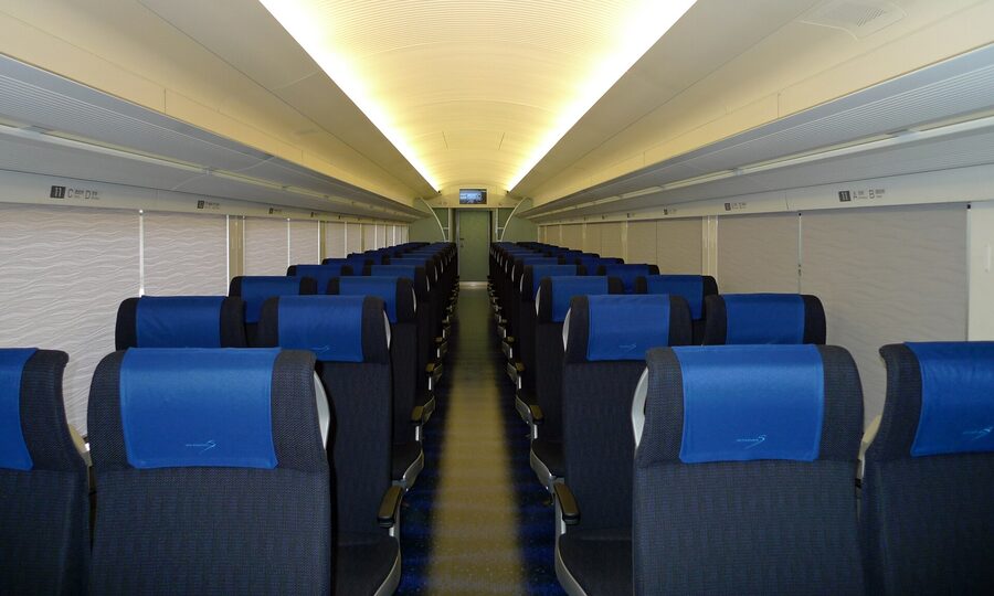 Keisei AE series 2009 cabin interior