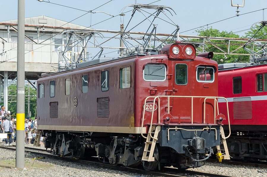 Chichibu Railway DeKi 201 in the Hirosegawara depot in revised Paleo livery