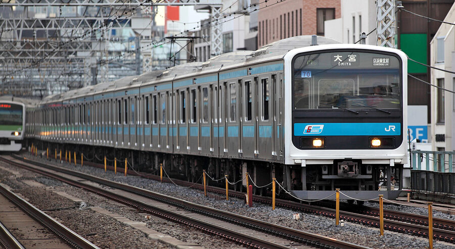 JR East 209 series on Keihin-Tohoku Line near Akihabara in 2009