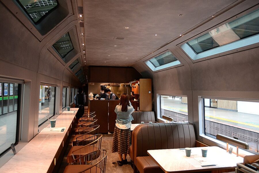 Cafeteria car interior on JR East E261 Saphir Odoriko