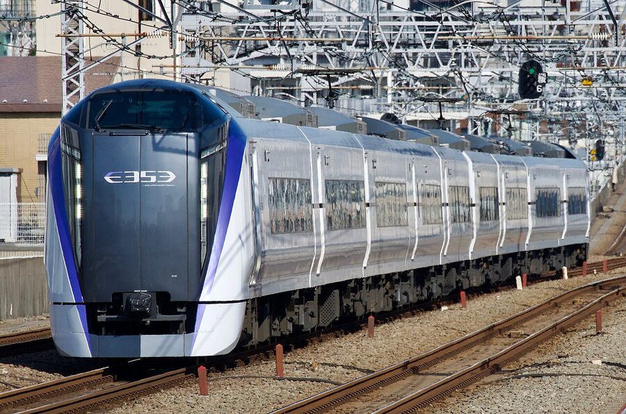 JR East E353 series limited express on Chuo Main Line near Asagaya