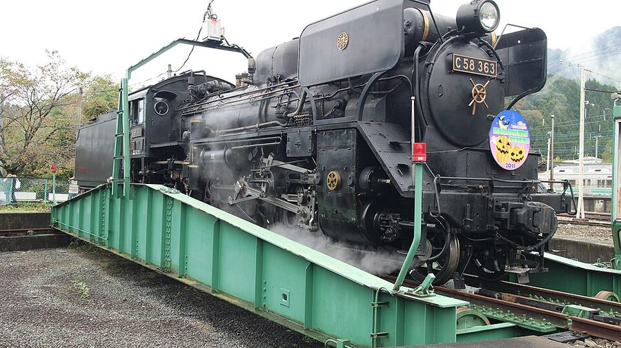 C58 363 in steam, Chichibu Railway, 2013