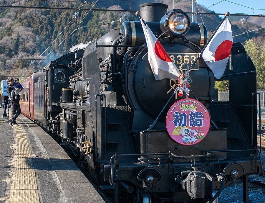 SL Paleo Express in January 2015 hauled by C58 363