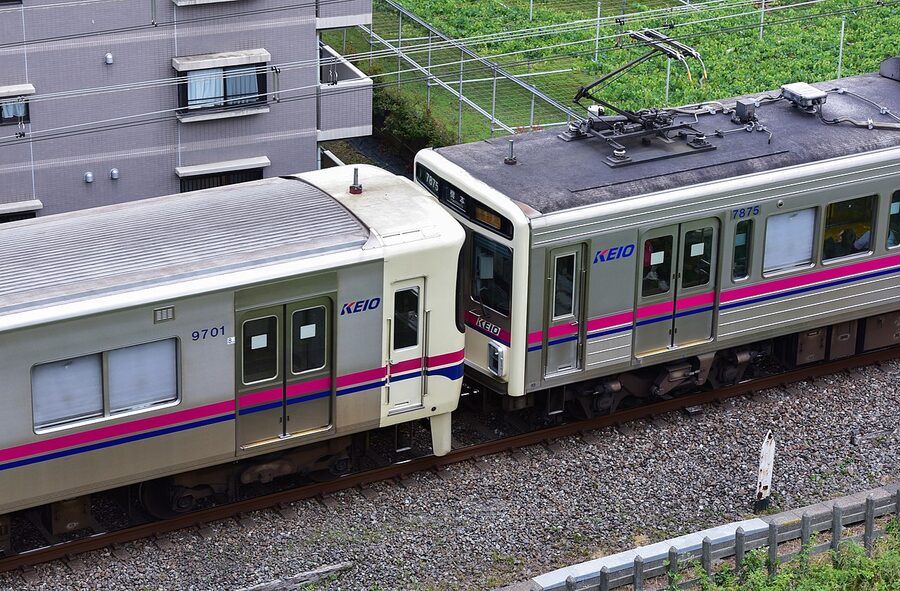 Keio 9000 series and 7000 series running coupled on the Sagamihara Line, June 2017