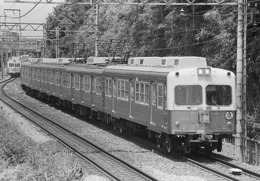 Keio Teito Electric Railway 3000 series narrow-body train at Komaba-Todaimae, 1983