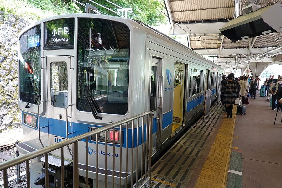 Hakone-Yumoto Station platform in 2024