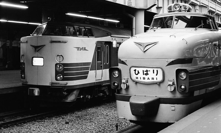 JNR 583 series Hatsukari and 485 series Hibari at Ueno Station, 1975
