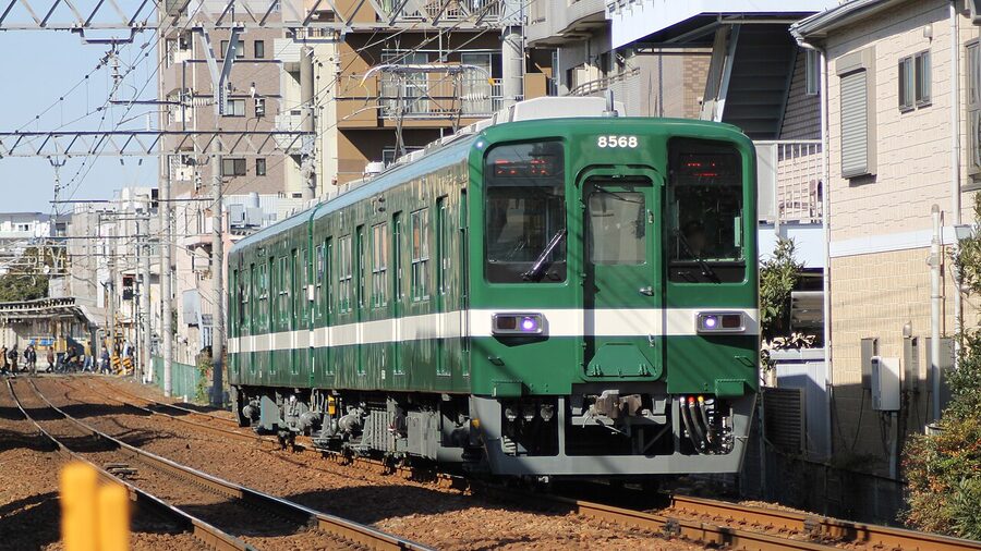 Tobu 8000 series 8568F in commemorative livery