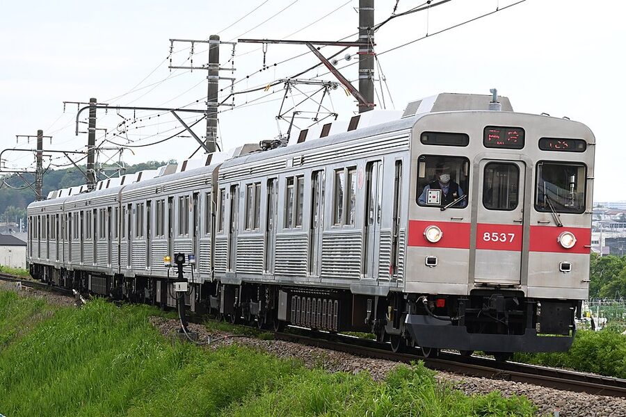 Heritage Tokyu 8500 series 8637F preserved for active running on the Den-en-toshi Line in 2023