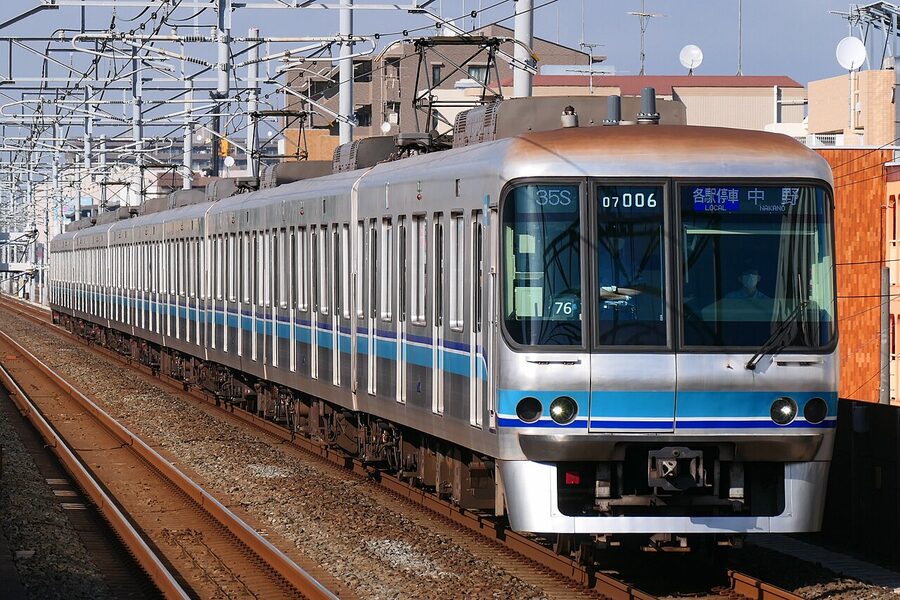 A Tokyo Metro 07 series train
