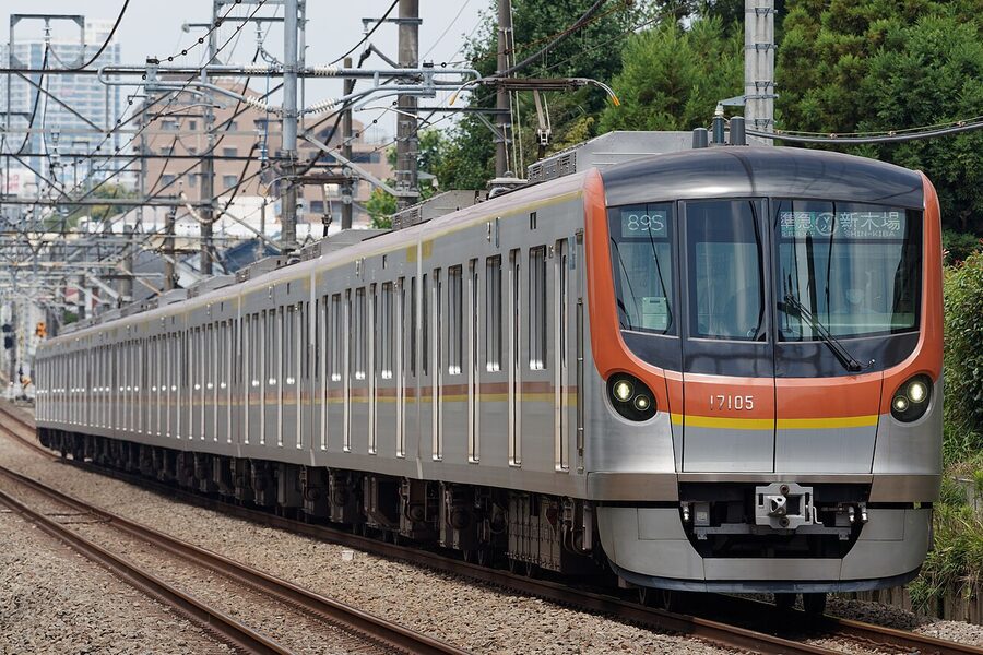 A Tokyo Metro 17000 series train