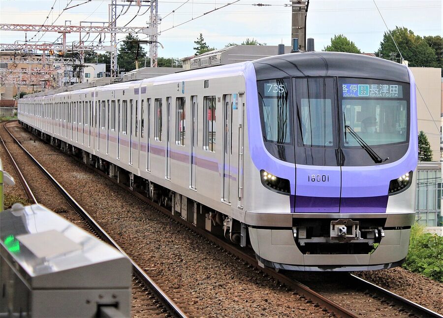An 18000 series train at Miyazakidai Station