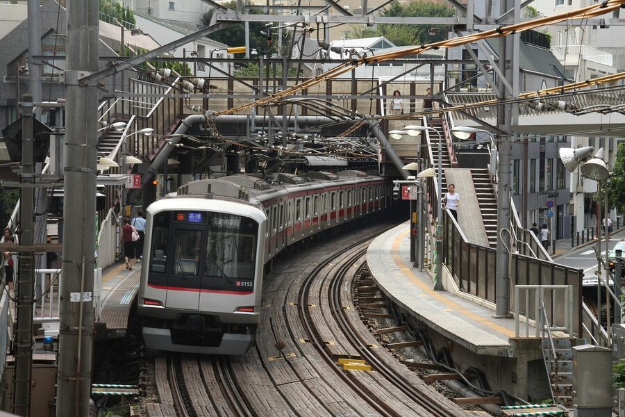 A Tokyo subway platform