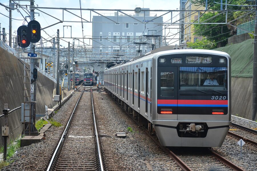 Keisei 3000 series at Keisei-Tsudanuma Station in 2019