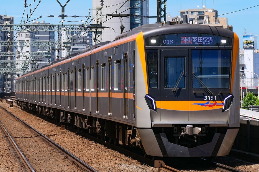 Keisei 3100 series set 3151 in service