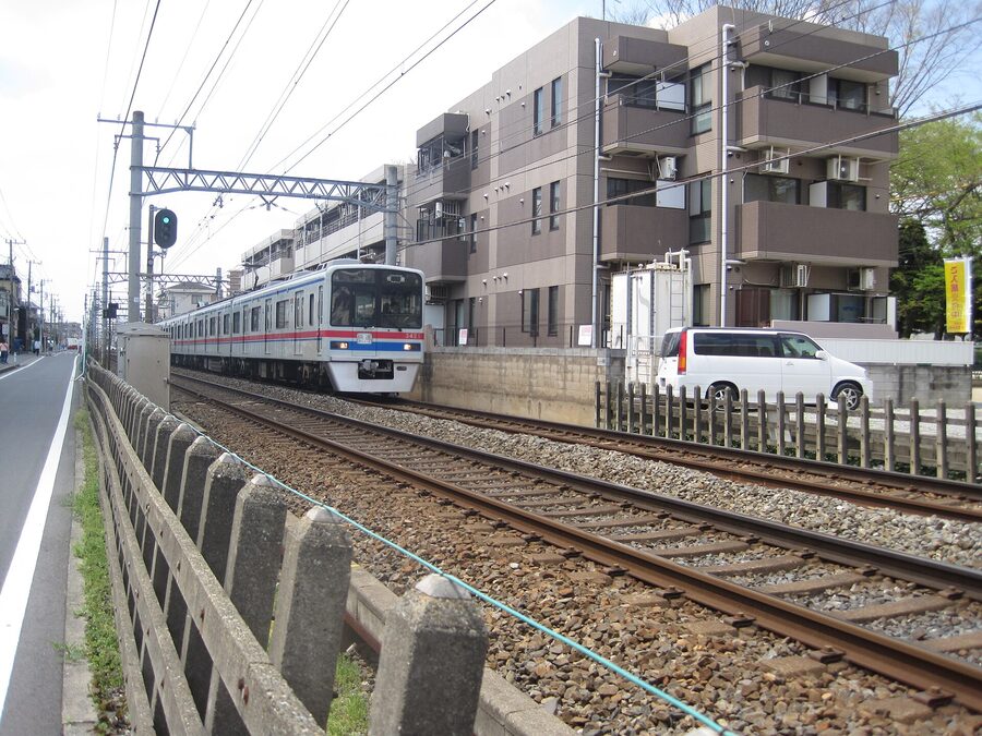 Keisei 3400 series on the Main Line