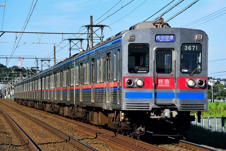 Keisei 3600 series on the Keisei Main Line in 2017