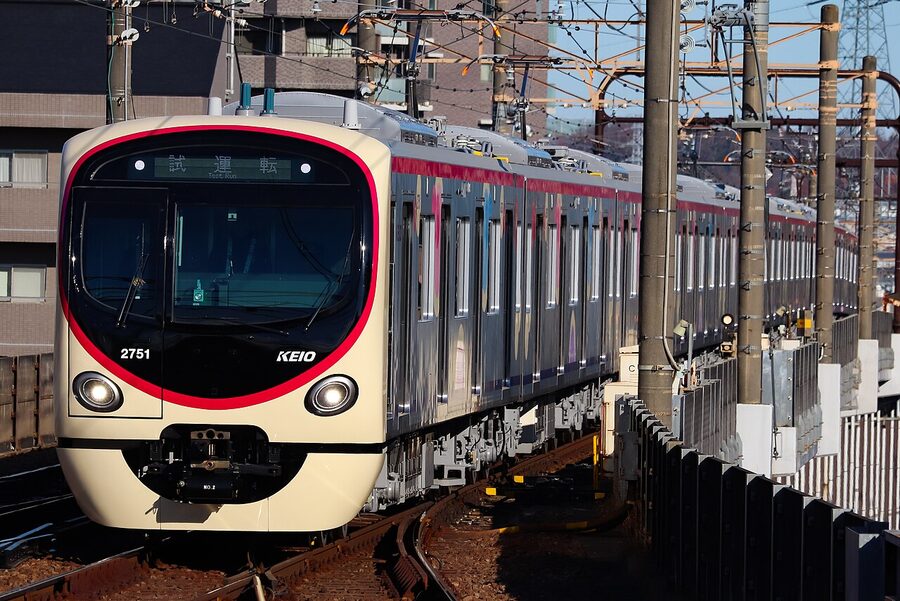 Keio 2000 series II EMU on the Keio Line