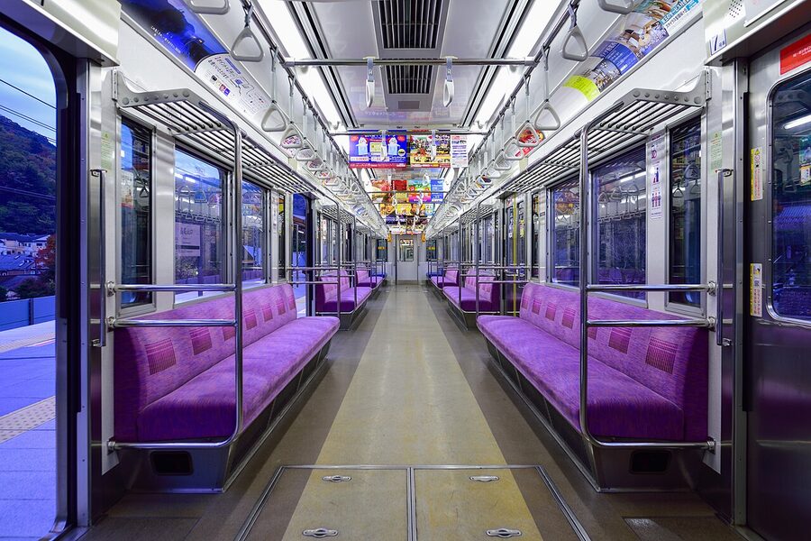 Keio 7000 series refurbished interior