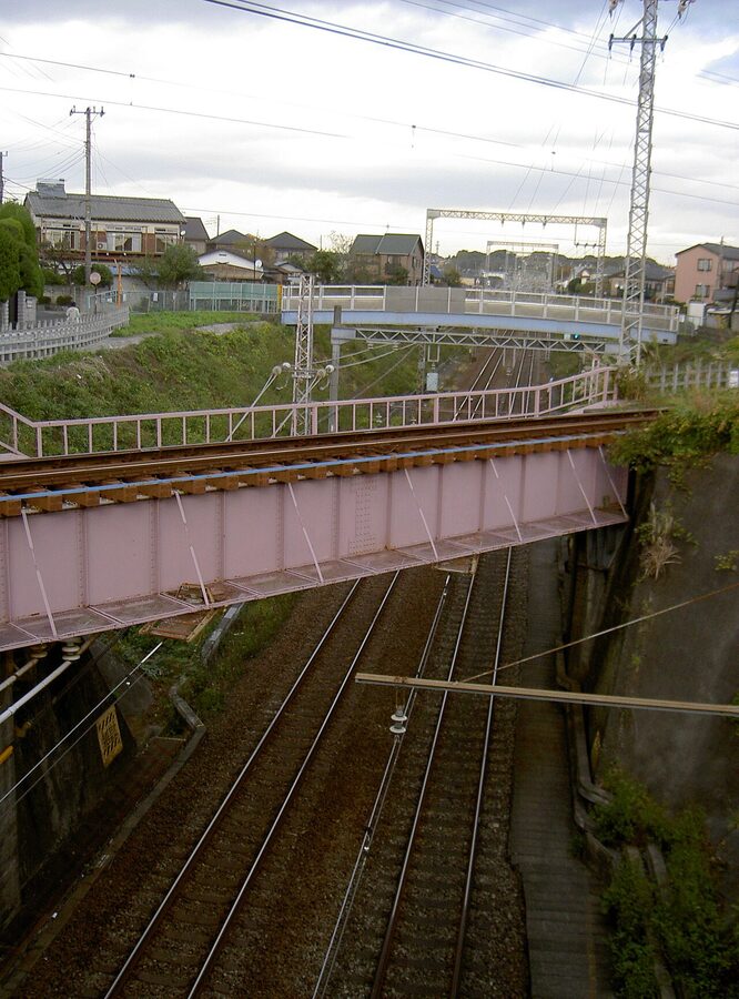 Odakyu Odawara Line and Sotetsu Atsugi Line elevated interchange
