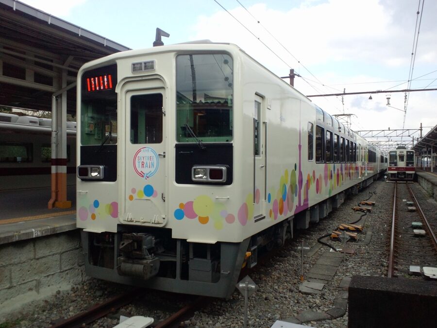 634 series Skytree Train converted from a 6050 series