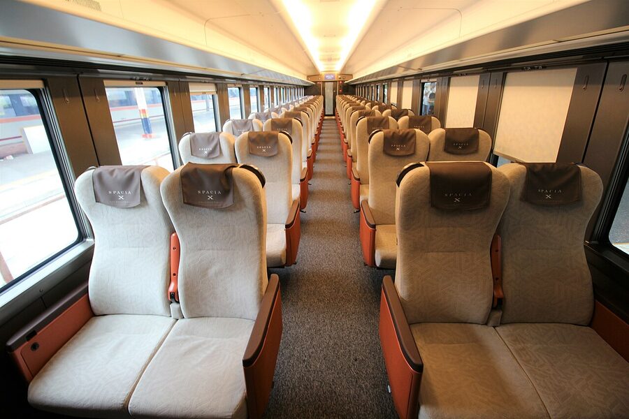 N100 Spacia X standard seat interior