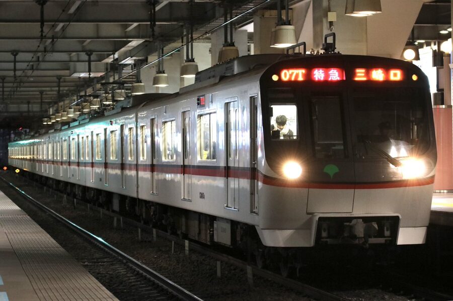 Toei 5300 series 5307 set on Keikyu Main Line as Limited Express to Misakiguchi