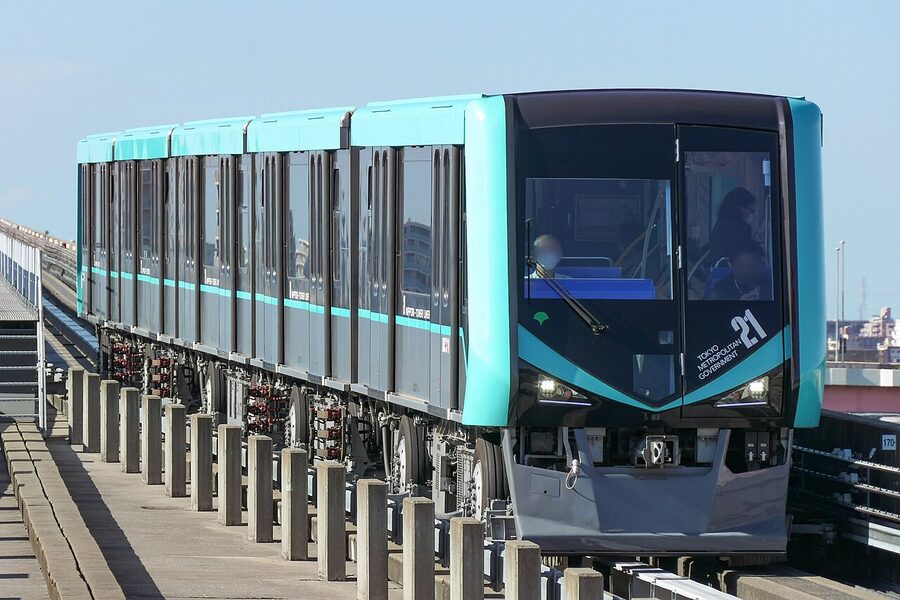 Nippori-Toneri Liner Type 320 train