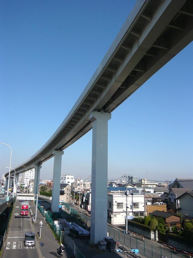 Nippori-Toneri Liner concrete pier