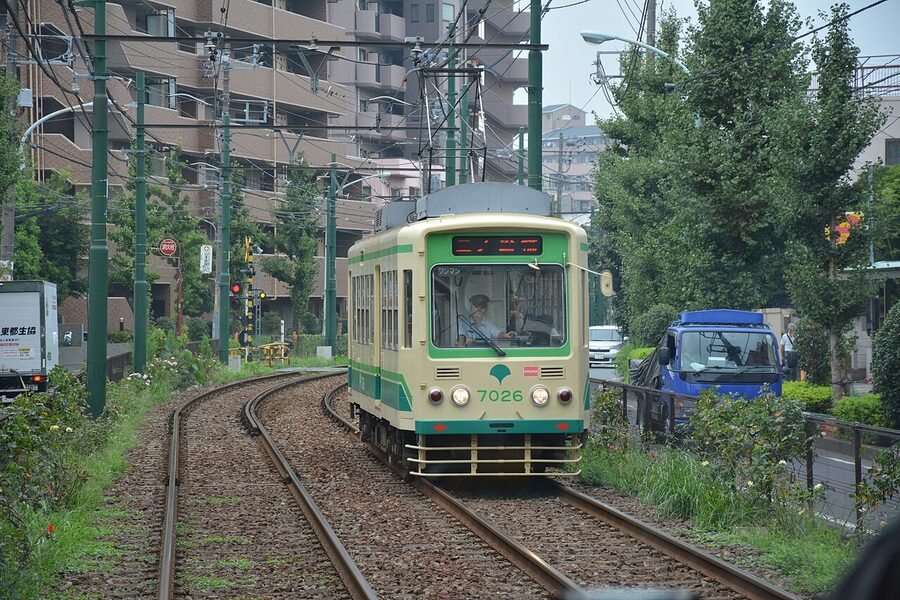 Toden 7000 series tramcars on the Arakawa Line