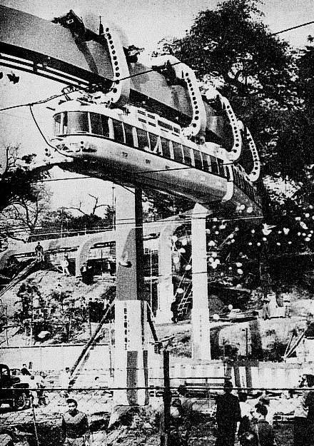 Ueno Zoo Monorail during trial operation
