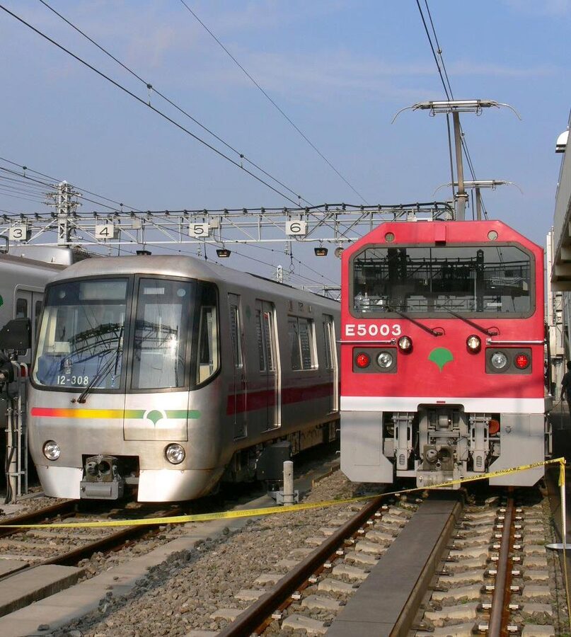 Toei E5003 with 12-000 train at Magome