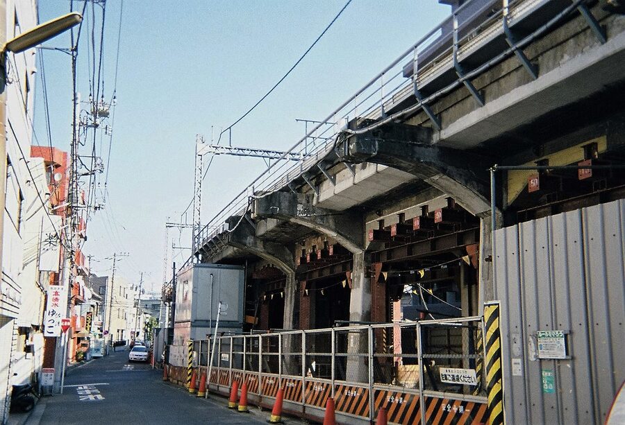 Tokyu Toyoko Line Tammachi to Higashi-Hakuraku in 2004