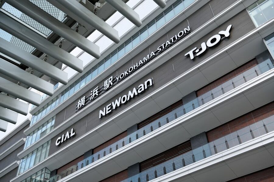 Yokohama Station modern architecture